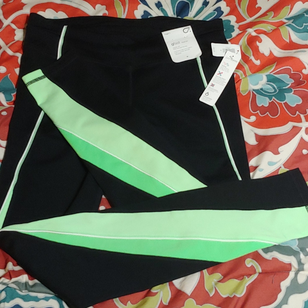 NWT Gap fit gfast leggings
